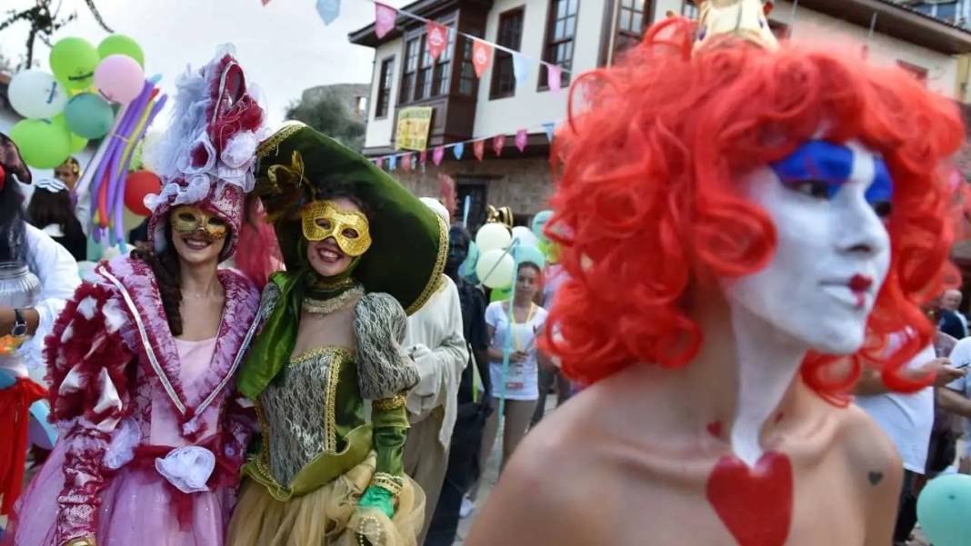 Kaleiçi’nde Dünya Sahne Alıyor: 21 Ülke, 26 Şehir, Tek Festival! 2